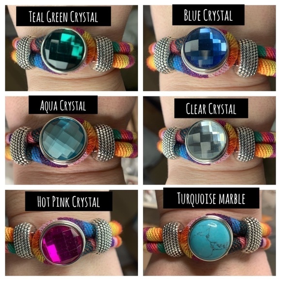 Ginger Snap Bracelet and Set of 2 Buttons Plaid - Picture 2 of 8